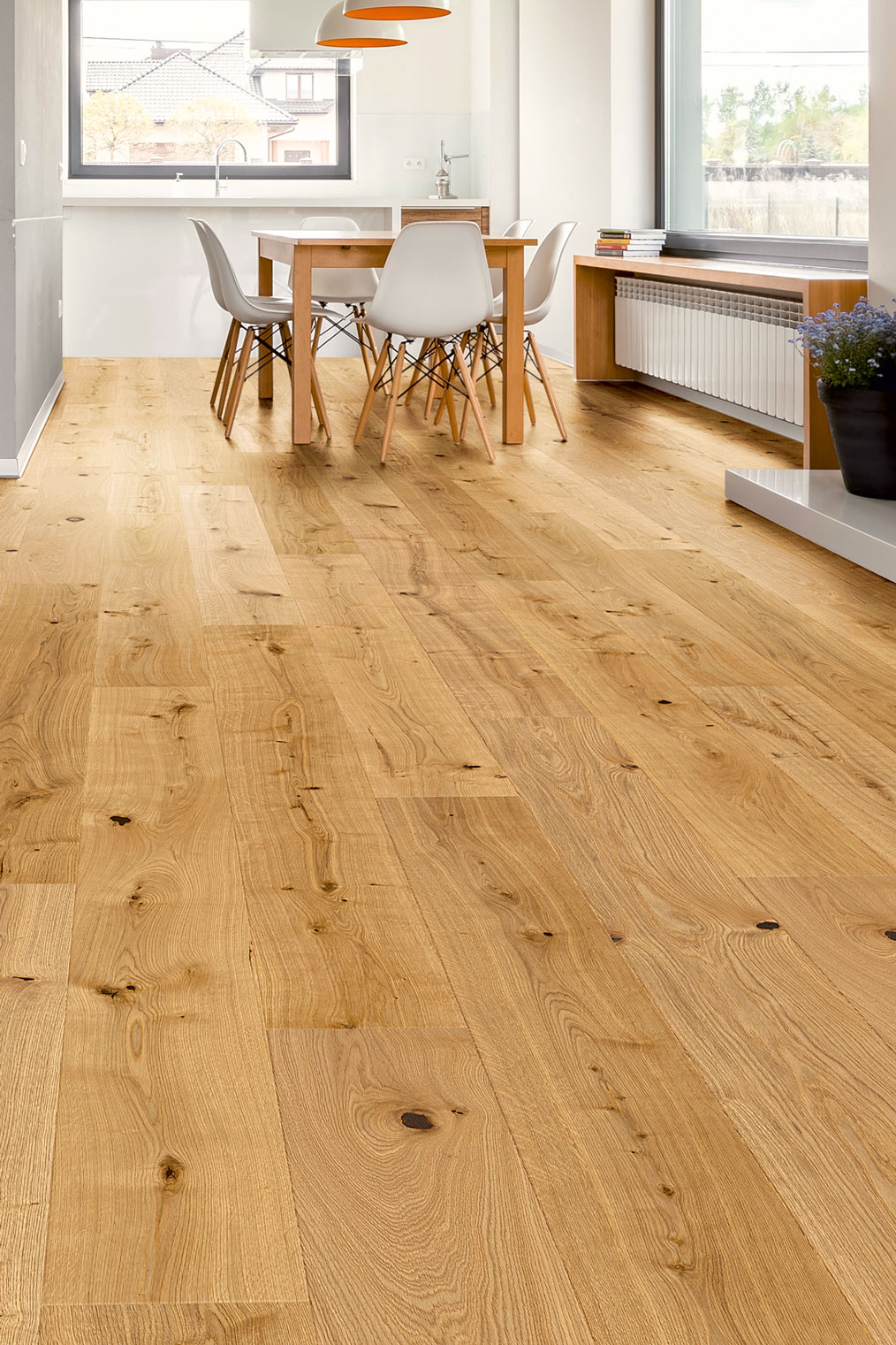 Landhausdiele Eiche XL Brushed im Esszimmer