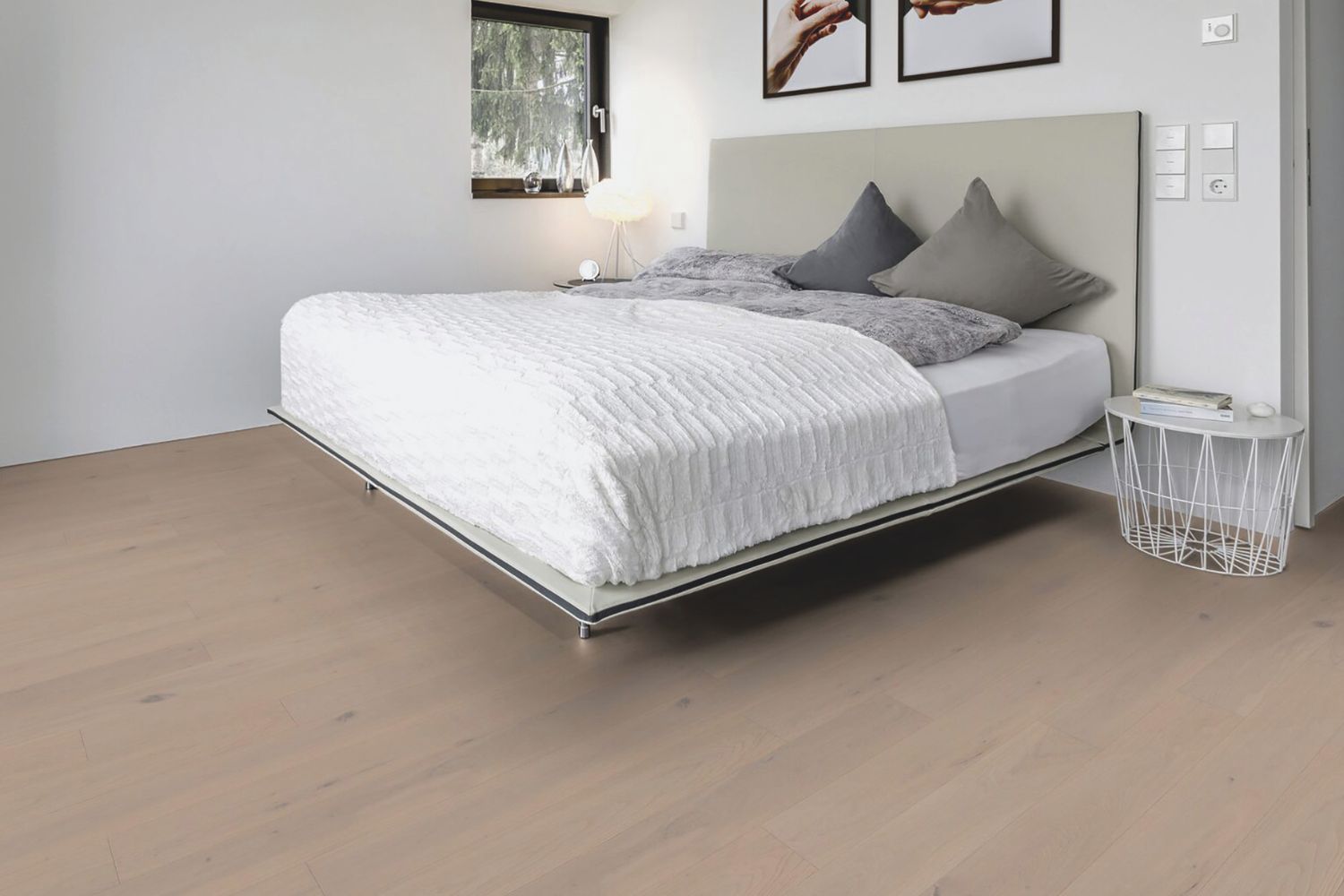 Landhausdiele Eiche Platin im Schlafzimmer