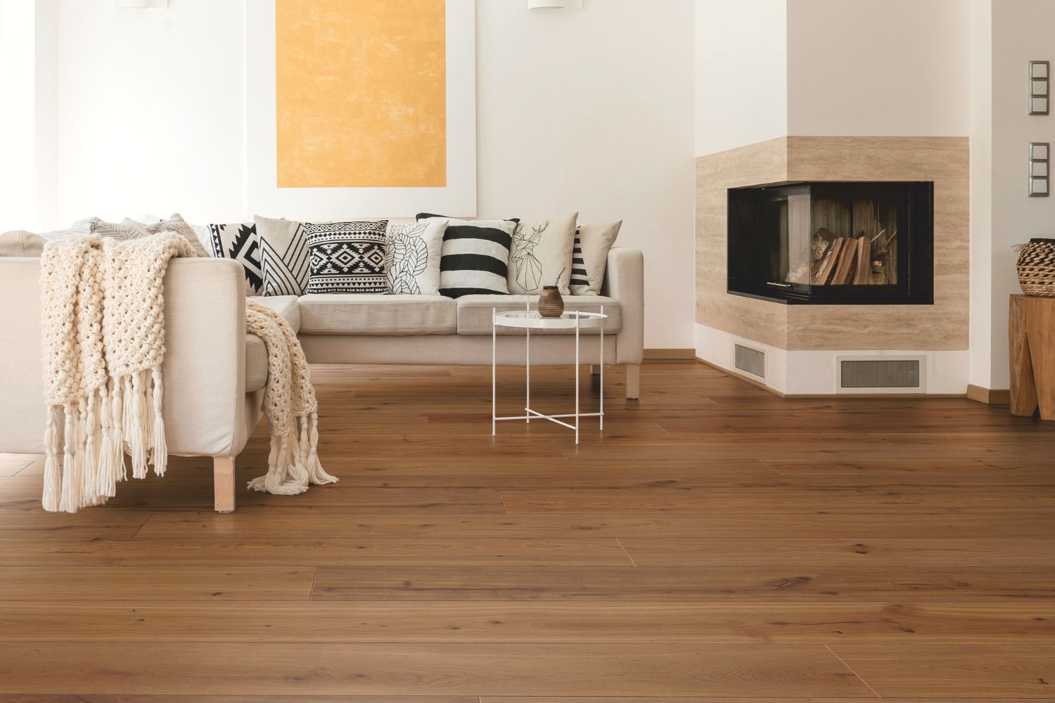 Landhausdiele Eiche XL Bronzo im Wohnzimmer