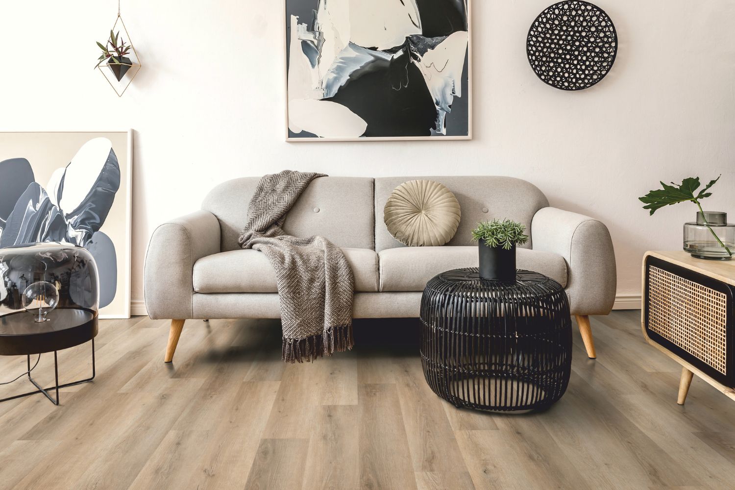 Landhausdiele in Eiche sand beige im Wohnzimmer