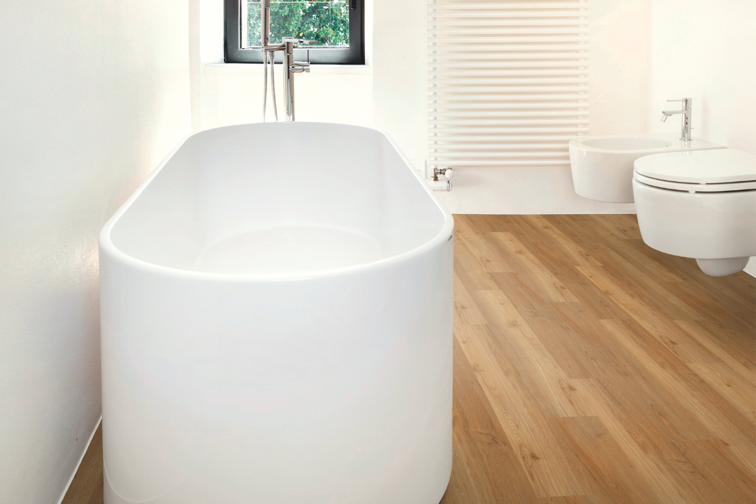 Landhausdiele Eiche rustikal im Badezimmer