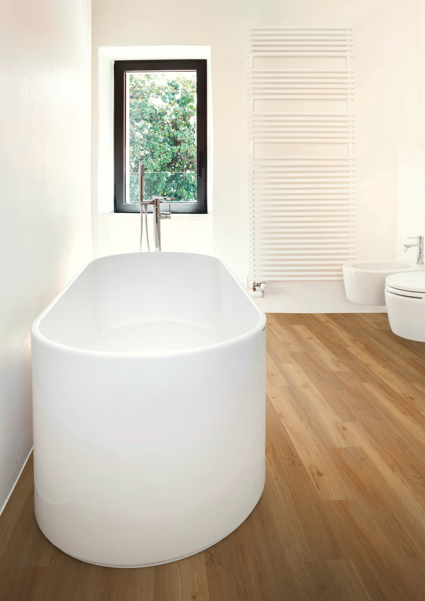 Landhausdiele Eiche rustikal im Badezimmer