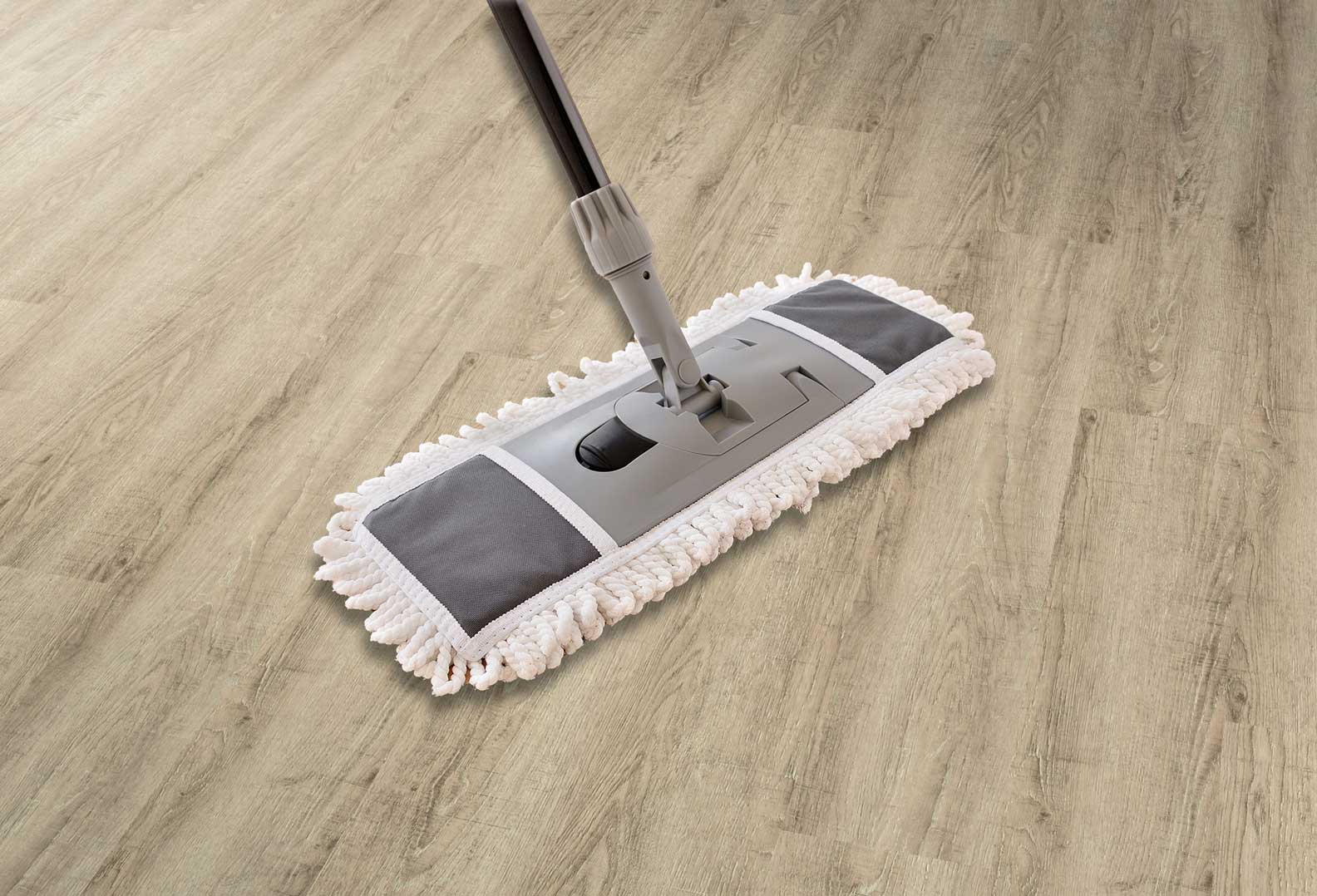 Pflege vom Vinylboden Eiche hellgrau gesägt Richtige Pflege bei Landhausdiele Eiche rustikal hell gekalkt