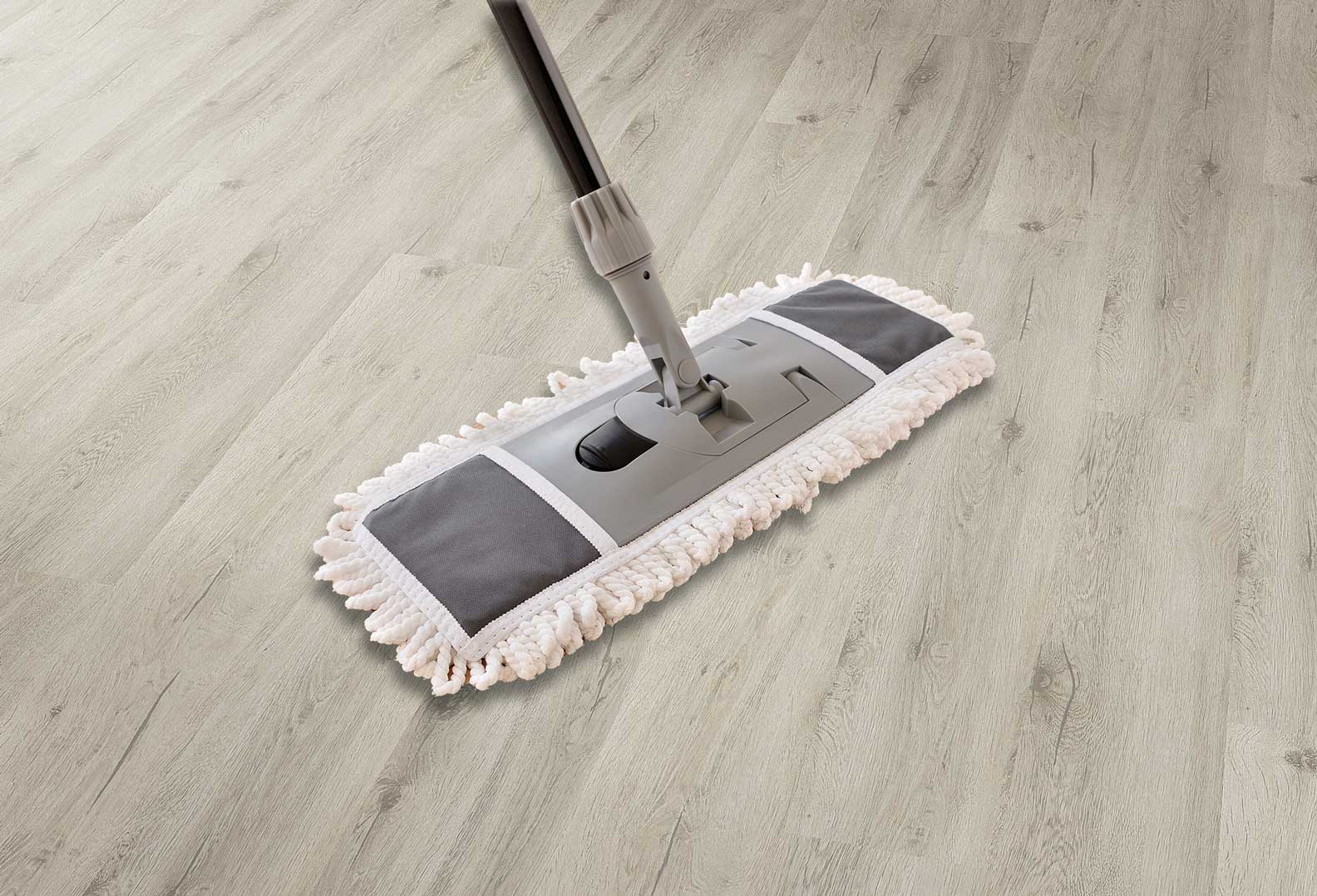 Pflege vom Vinylboden Risseiche weiß Richtige Pflege bei Landhausdiele Eiche rustikal hell gekalkt