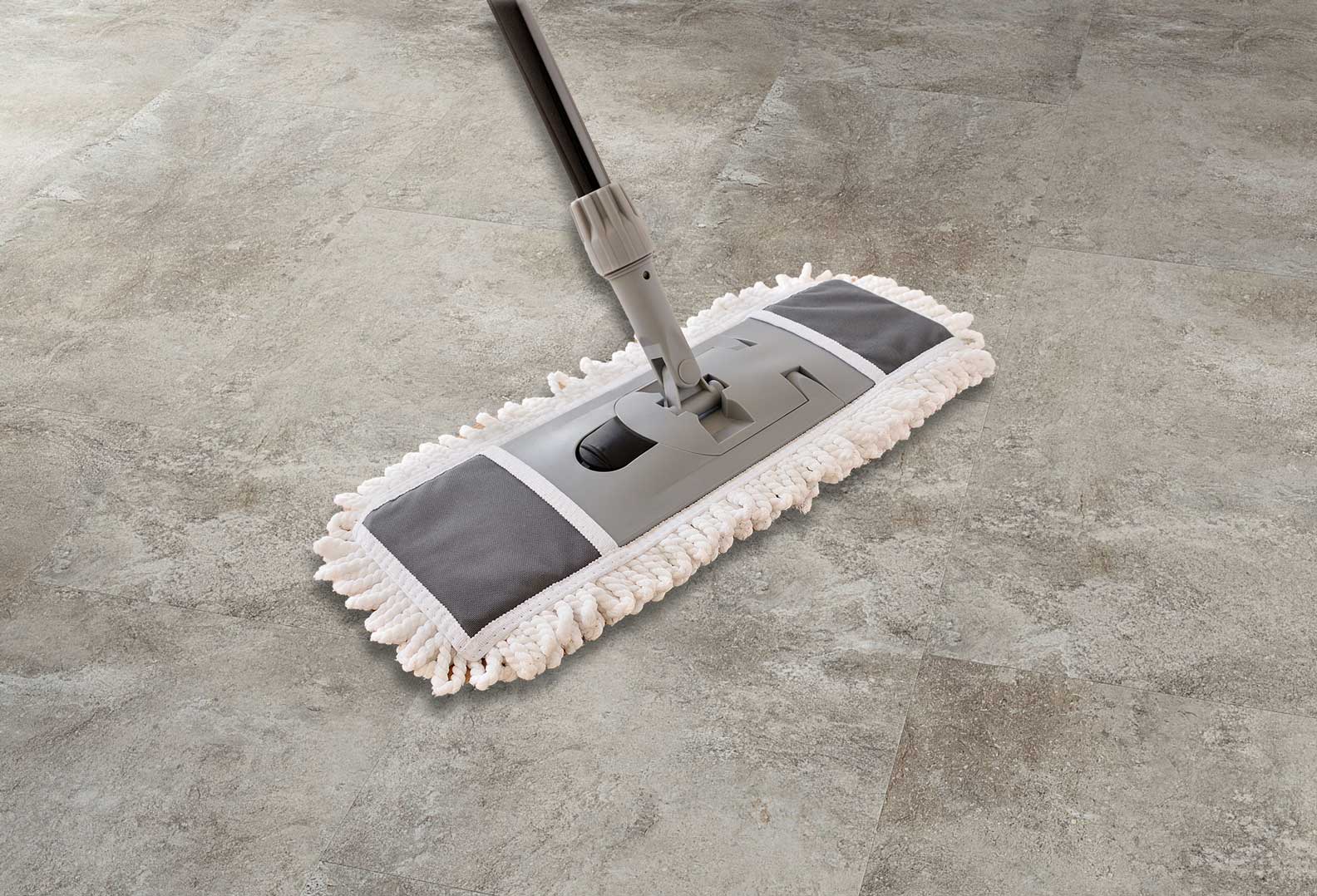 Pflege vom Vinylboden Waschbeton Richtige Pflege bei Landhausdiele Eiche rustikal hell gekalkt