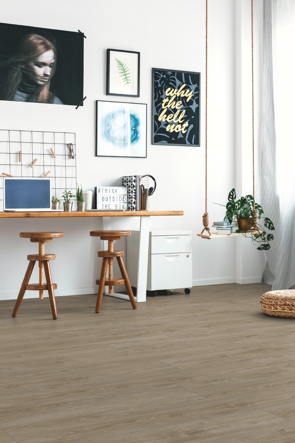 Laminatboden Eiche Oder im Büro