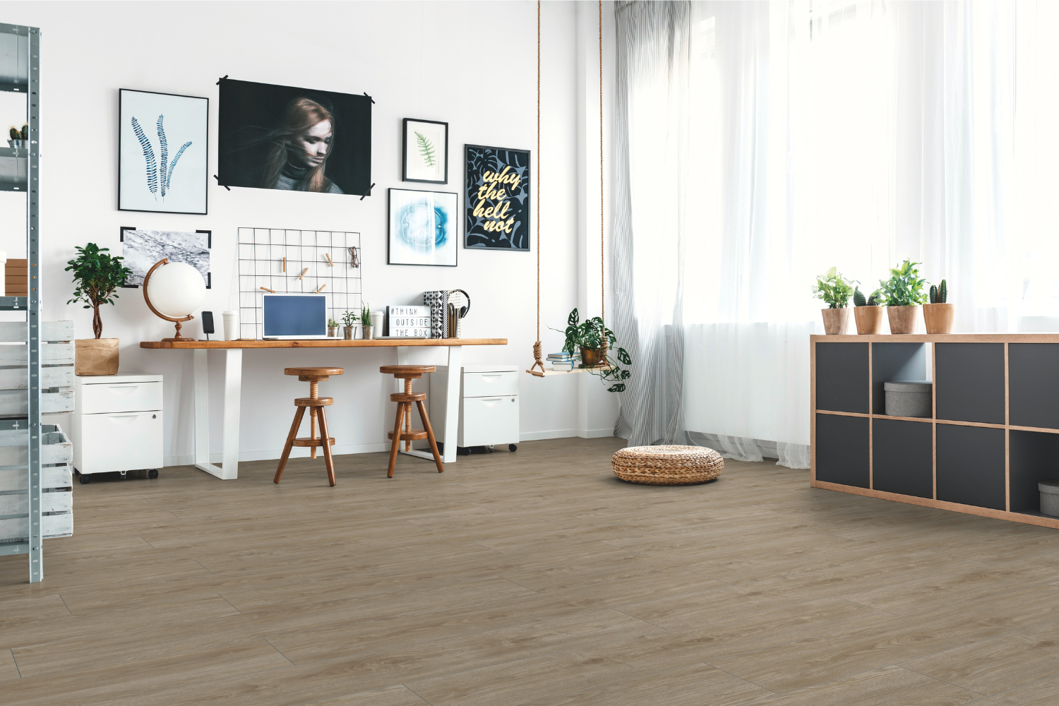 Laminatboden Eiche Oder im Büro